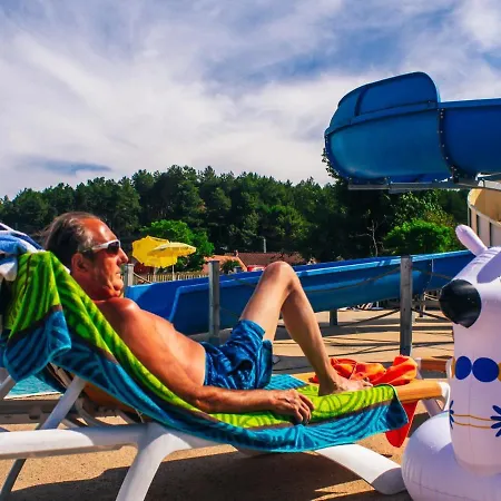 Camping Les Jardins De La *