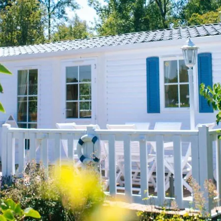 Camping Les Jardins De La *